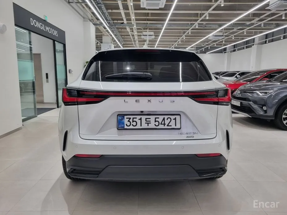 Фото 4 - Lexus NX