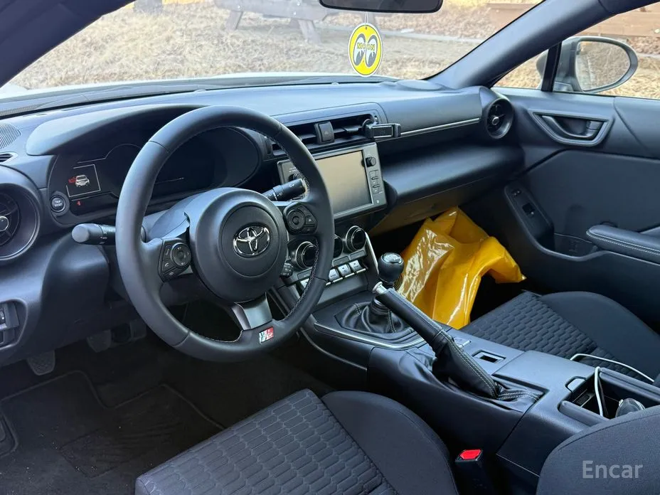 Фото 3 - Toyota 86