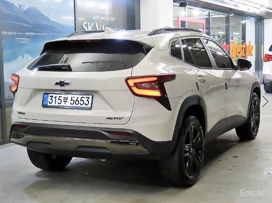 Фото 4 - Chevrolet Trax