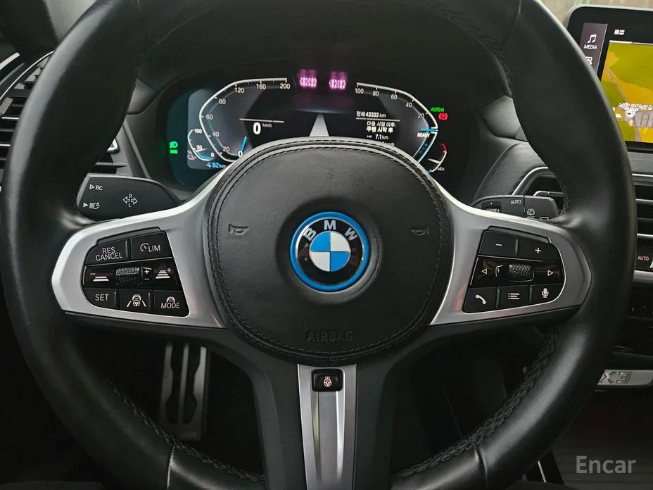 Фото 6 - BMW iX3