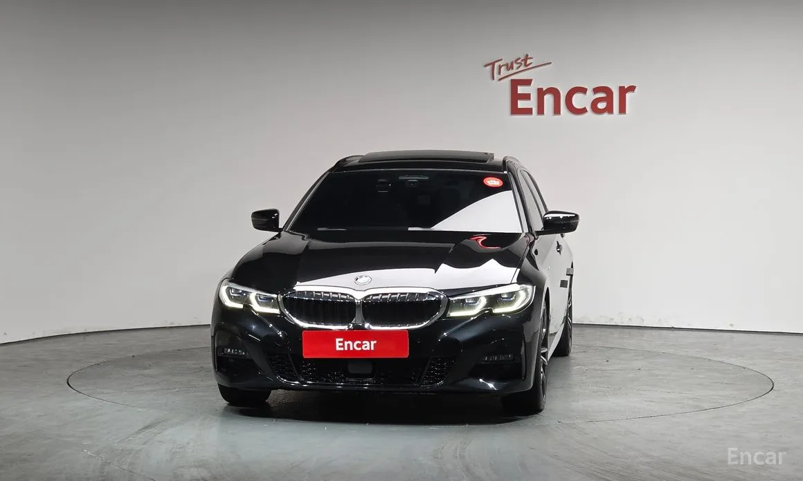 Photo 3 - BMW 3 Series