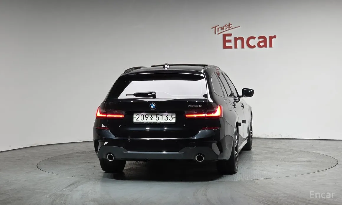 Photo 4 - BMW 3 Series