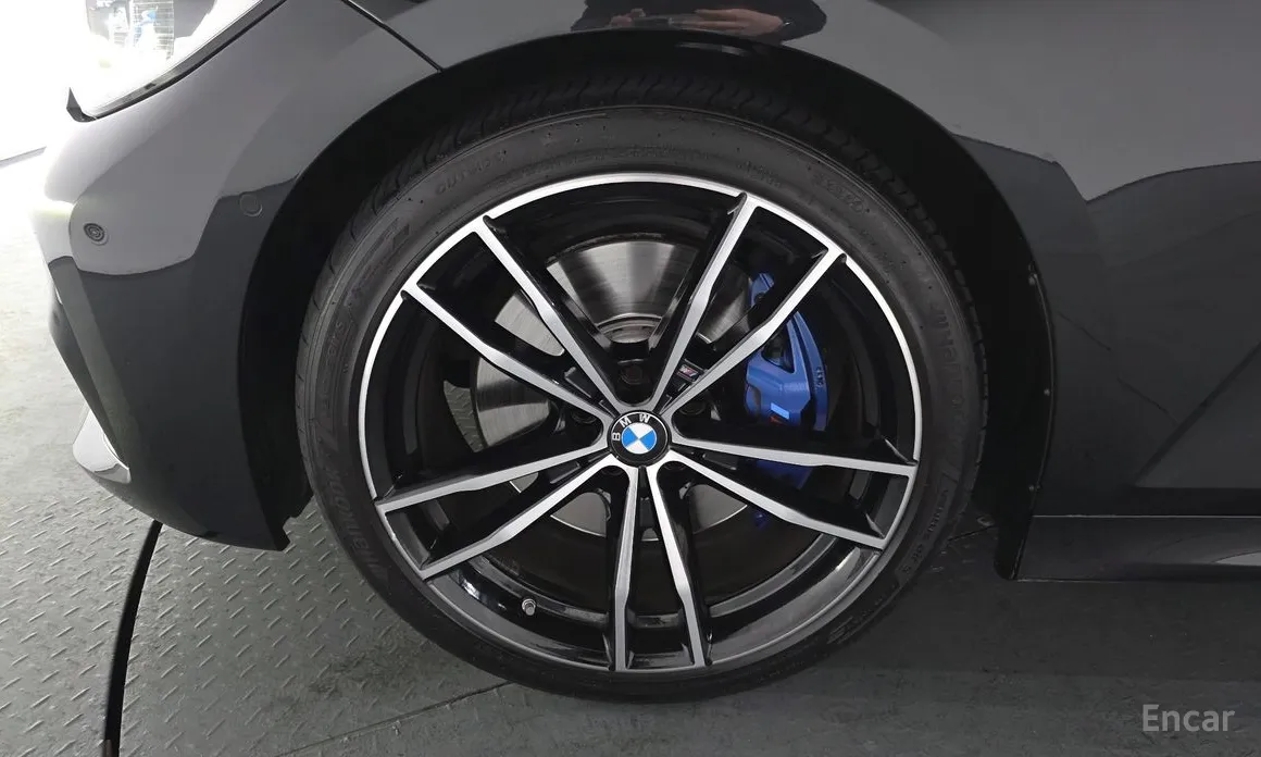 Photo 5 - BMW 3 Series