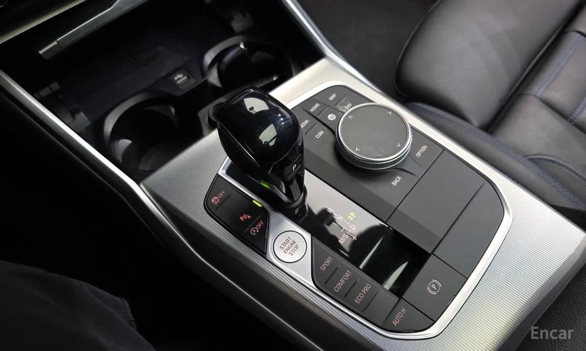 Photo 9 - BMW 3 Series