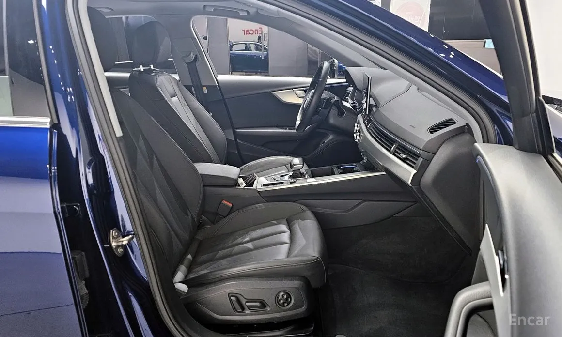 Фото 10 - Audi A4