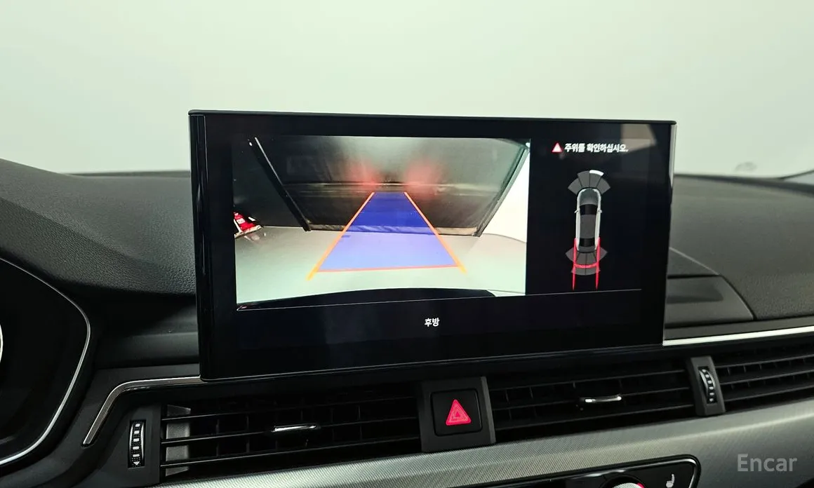 Фото 15 - Audi A4