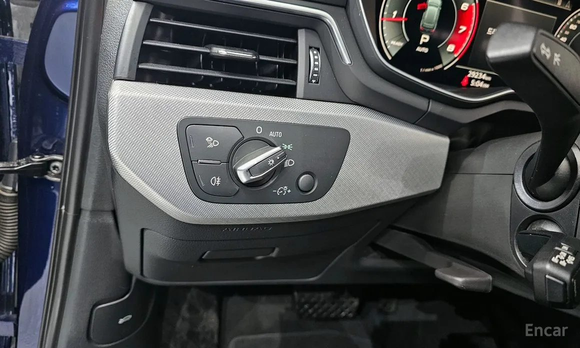 Фото 17 - Audi A4