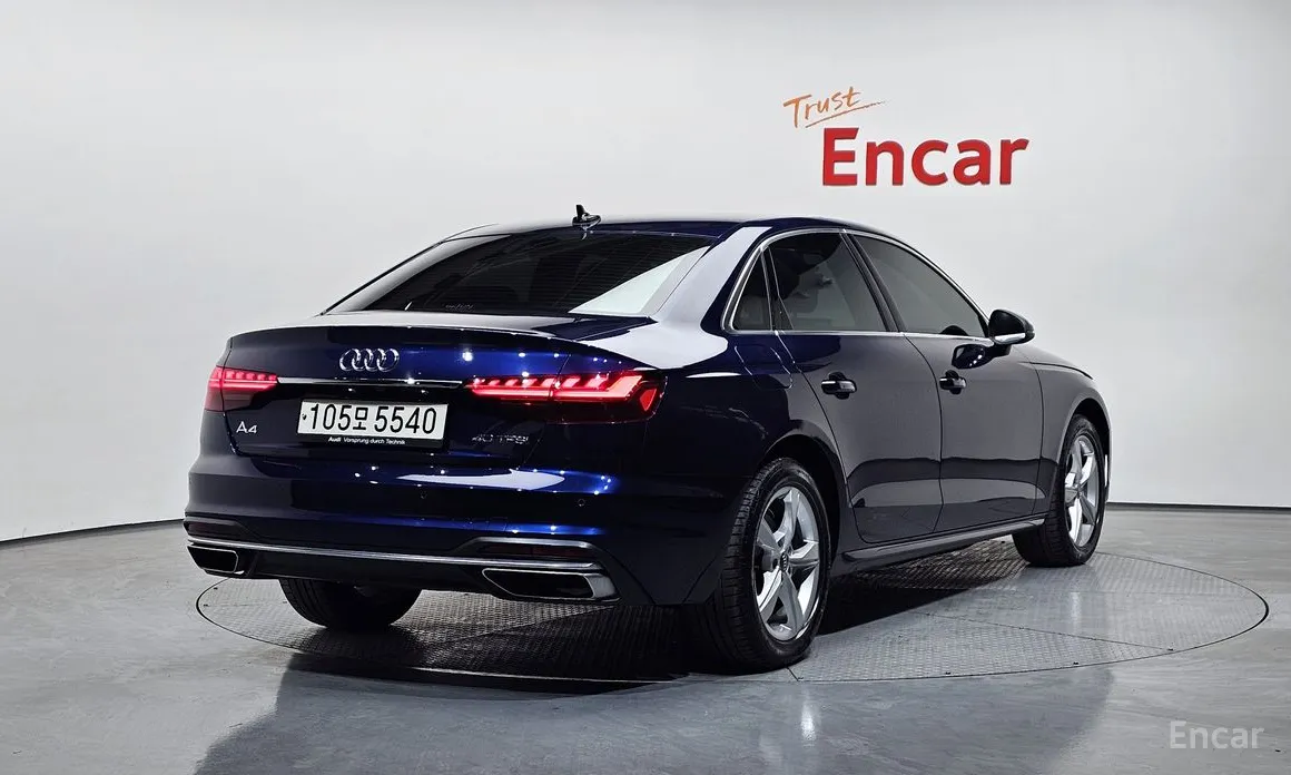 Фото 2 - Audi A4