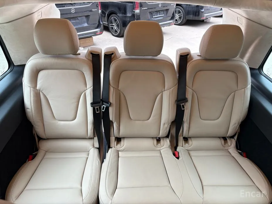 Фото 12 - Mercedes-Benz V-Class