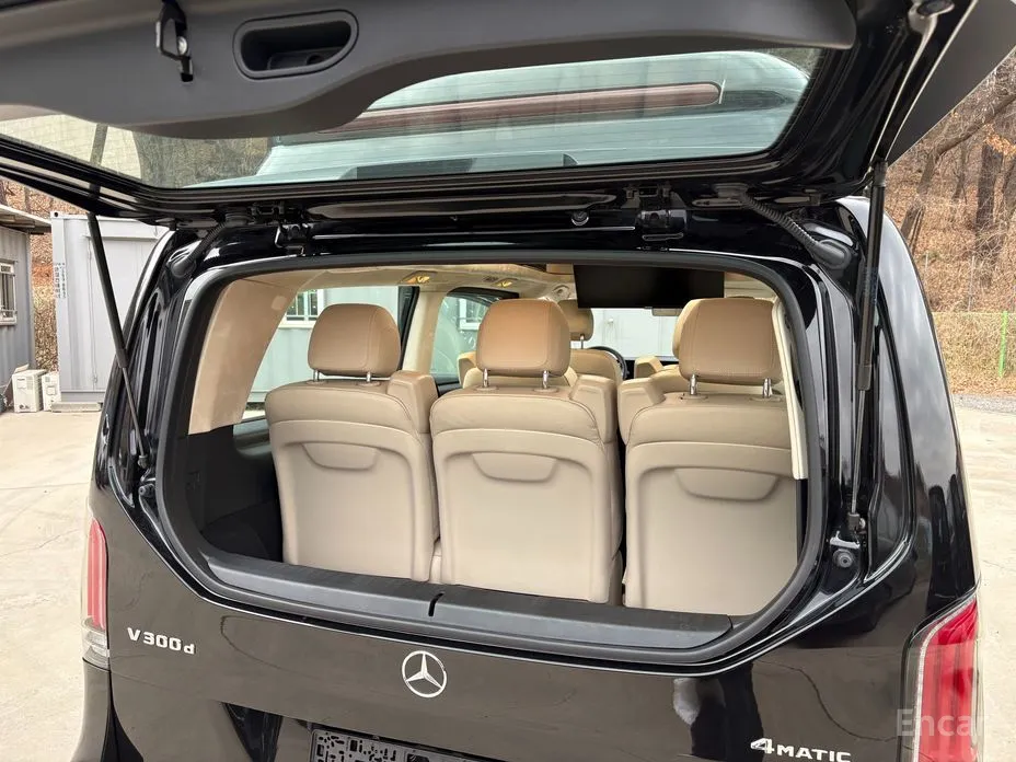 Фото 14 - Mercedes-Benz V-Class