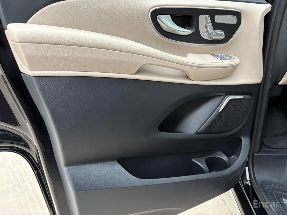 Фото 17 - Mercedes-Benz V-Class