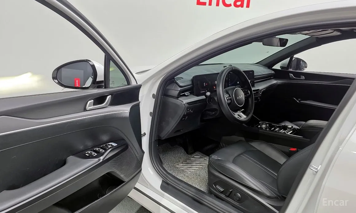 Фото 10 - Kia K5