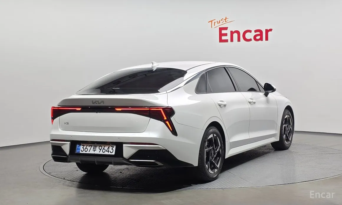 Фото 2 - Kia K5