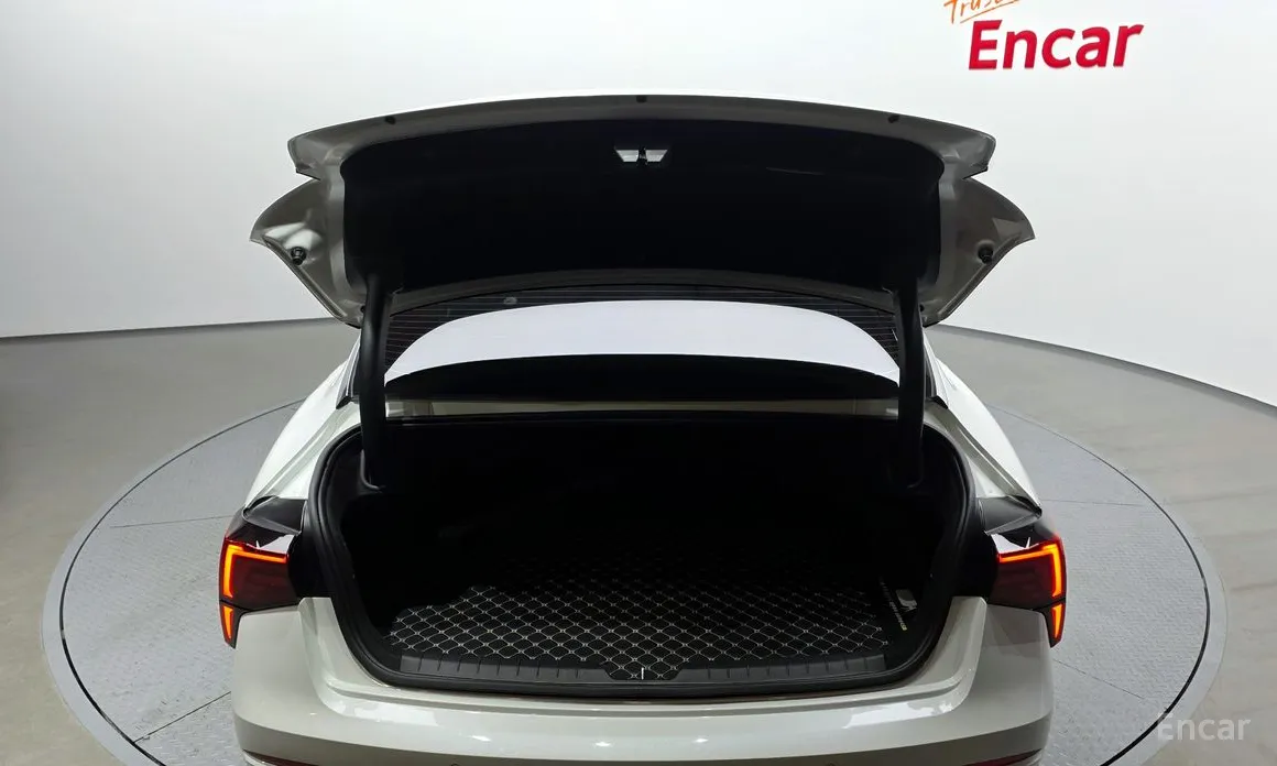 Фото 20 - Kia K5