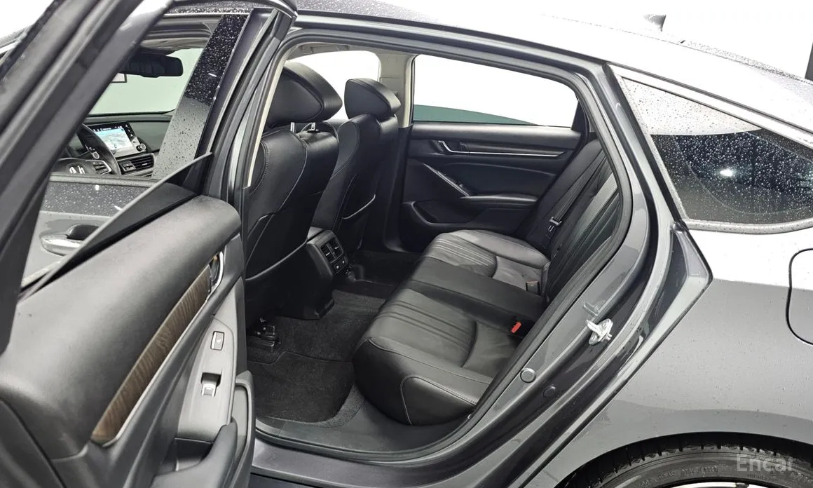 Фото 12 - Honda Accord