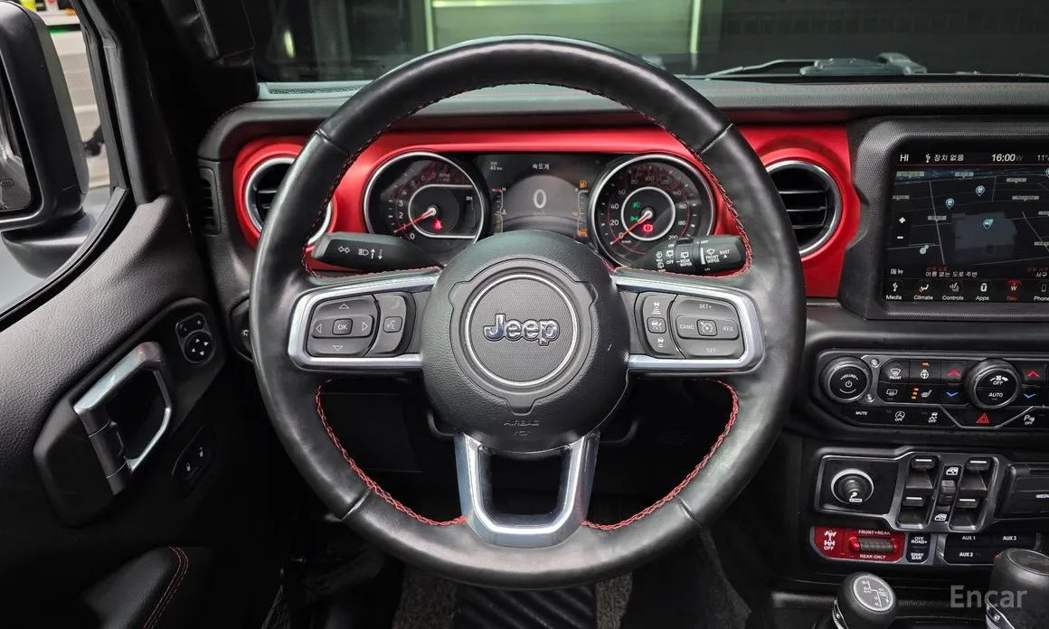 Фото 13 - Jeep Wrangler