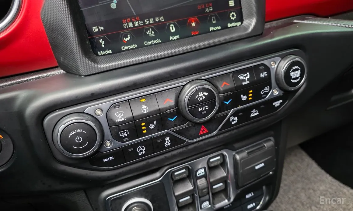 Фото 20 - Jeep Wrangler