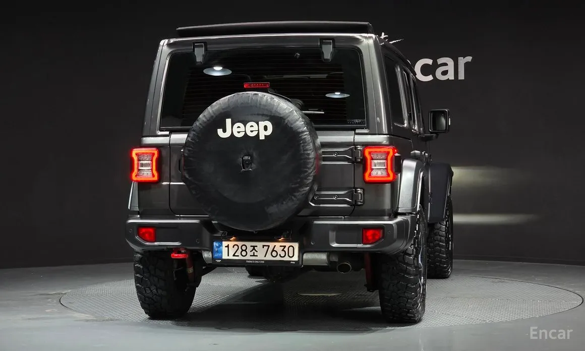 Фото 4 - Jeep Wrangler