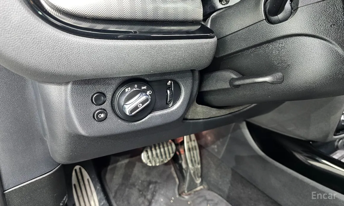 Фото 13 - Mini Clubman