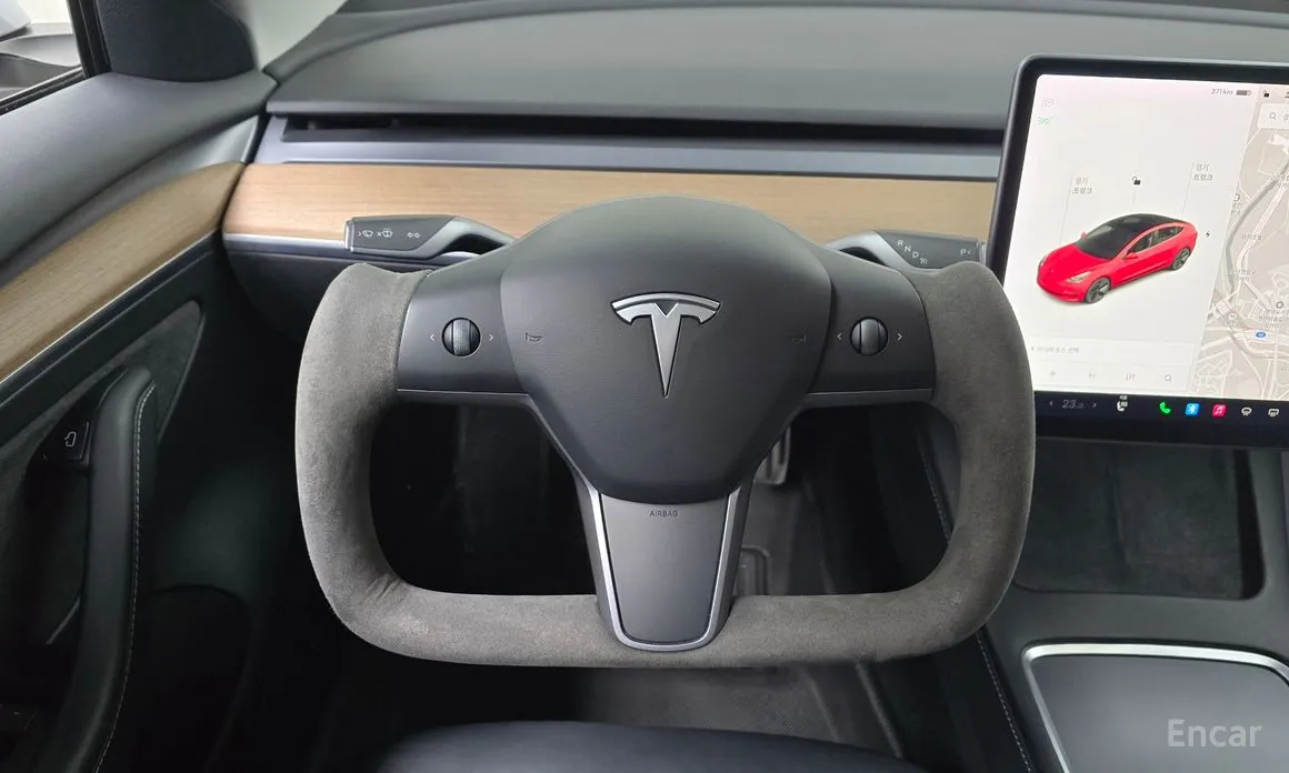 Фото 13 - Tesla Model 3