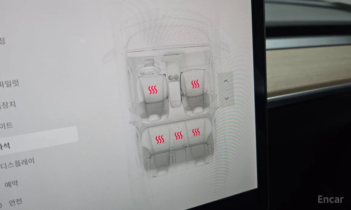 Фото 16 - Tesla Model 3