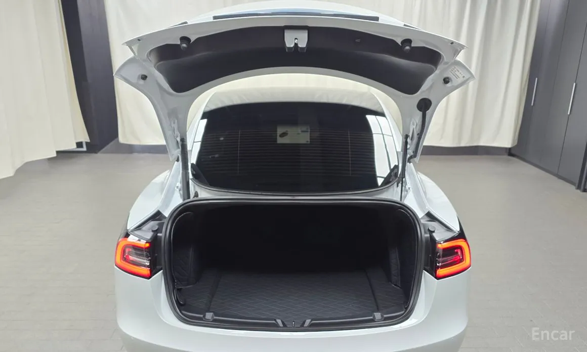 Фото 20 - Tesla Model 3