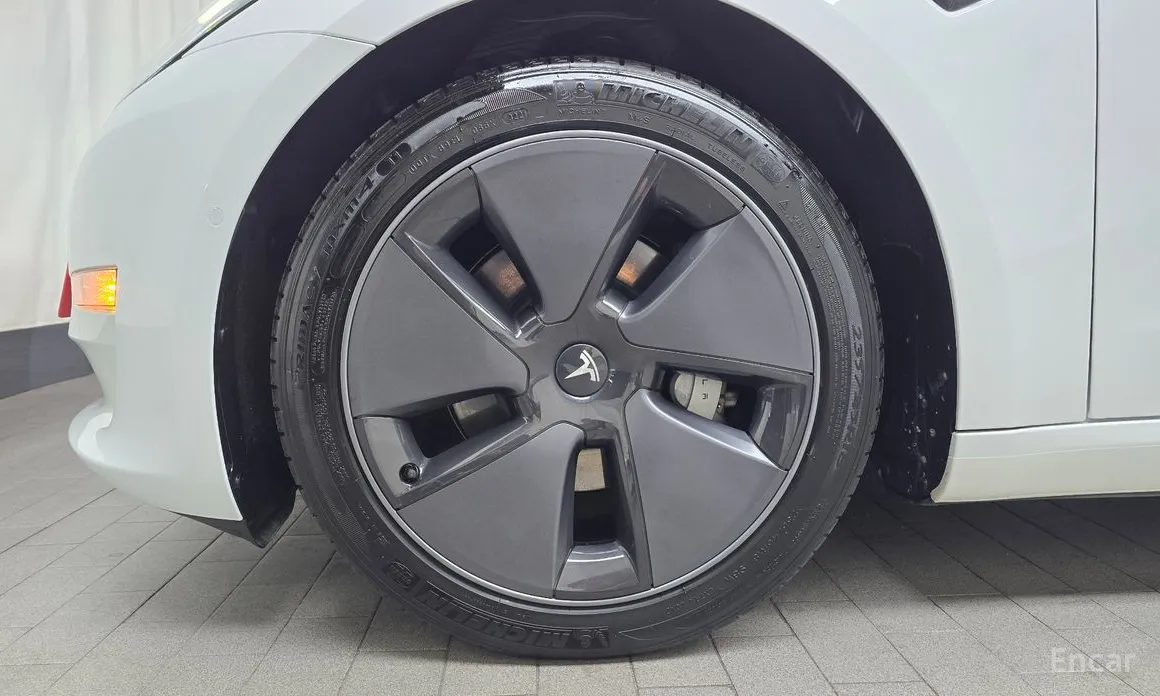 Фото 5 - Tesla Model 3