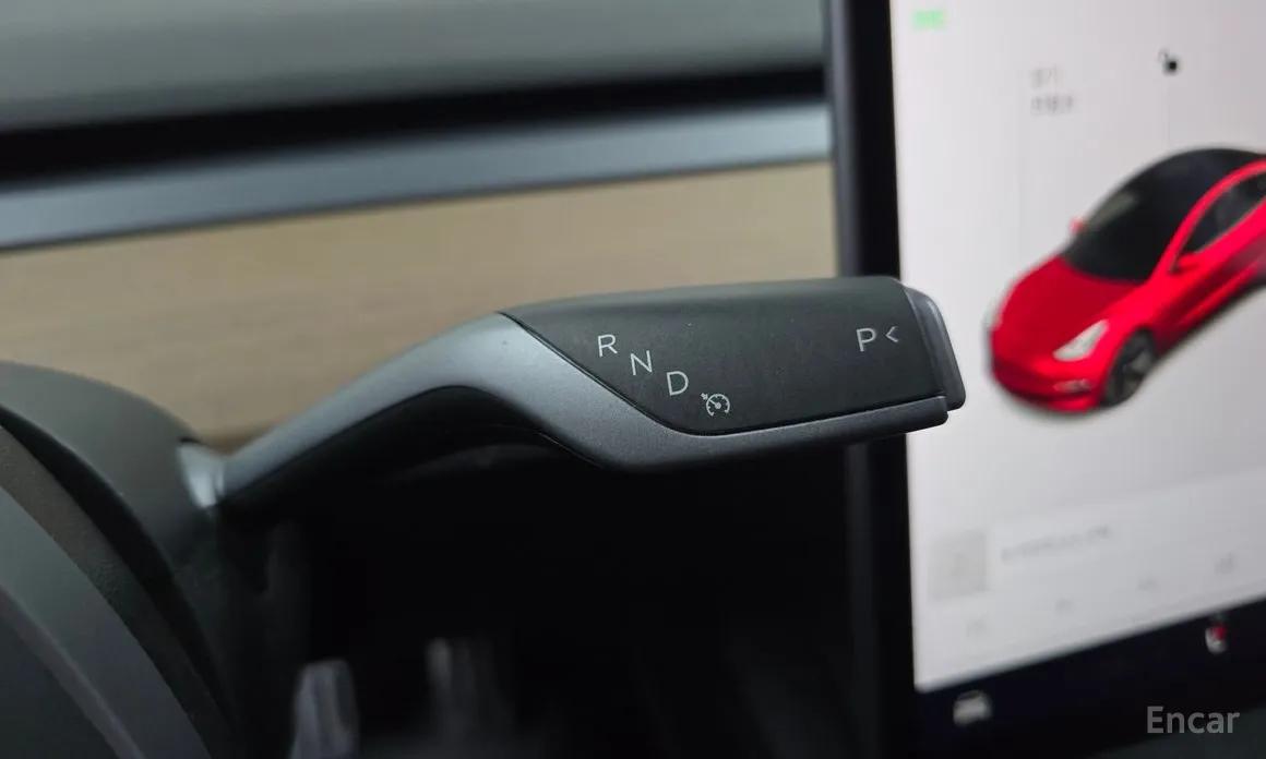 Фото 9 - Tesla Model 3