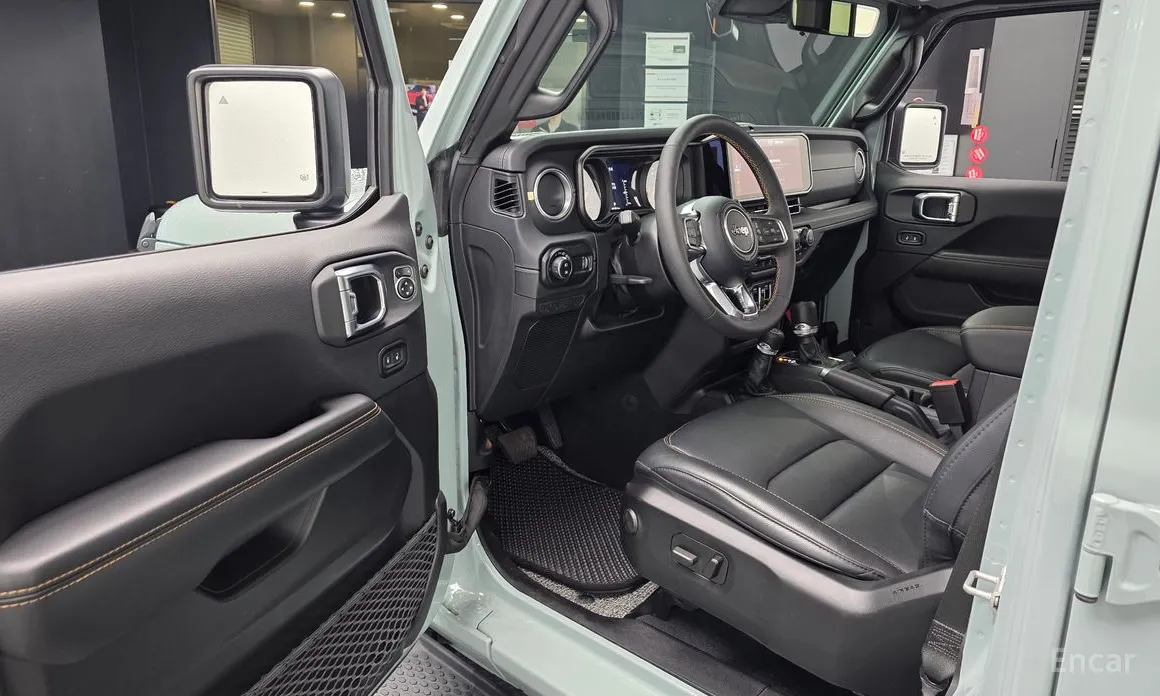 Фото 11 - Jeep Wrangler