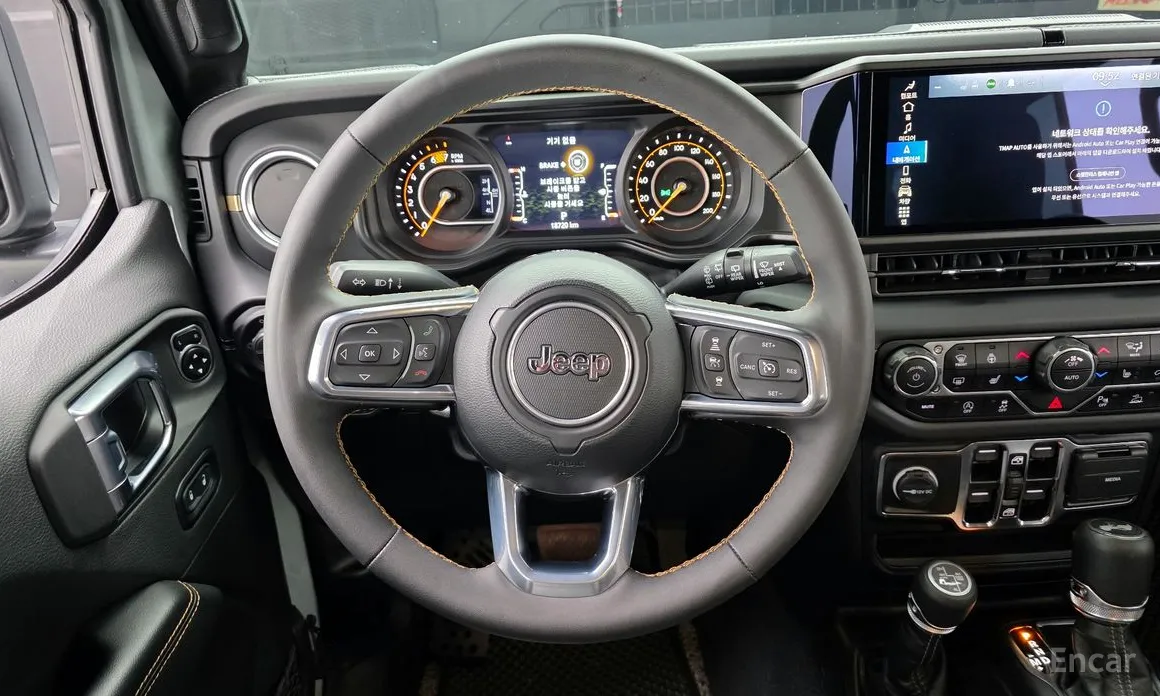 Фото 13 - Jeep Wrangler