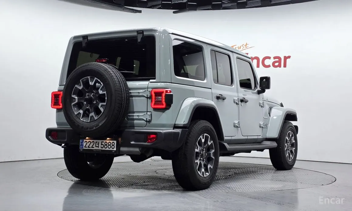 Фото 2 - Jeep Wrangler