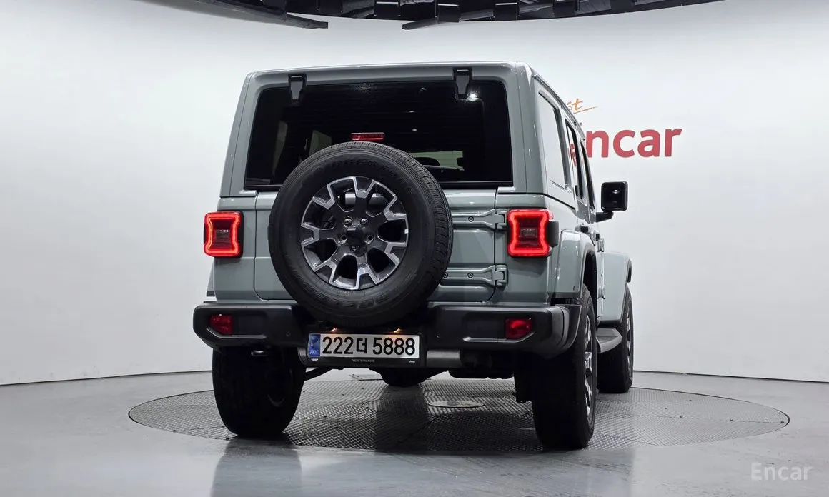 Фото 4 - Jeep Wrangler