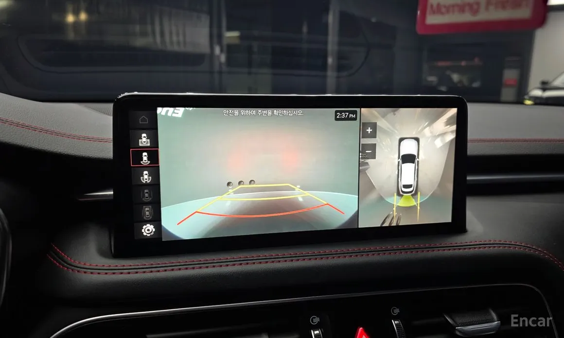 Фото 15 - Genesis G70