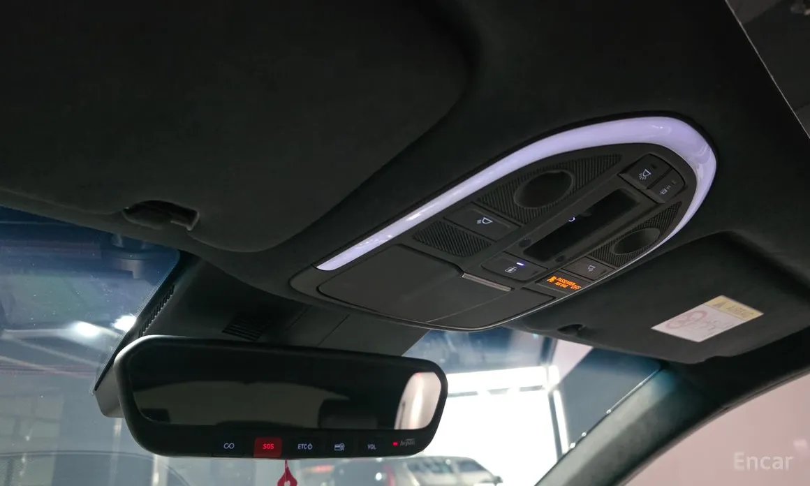 Фото 19 - Genesis G70