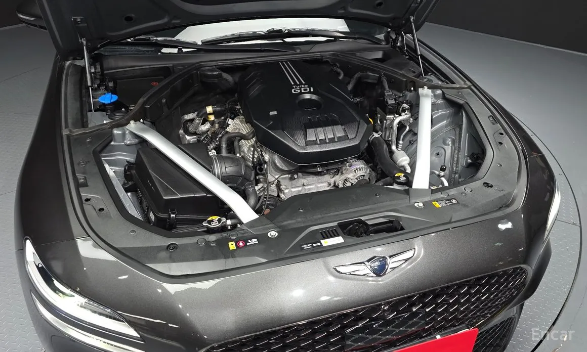 Фото 6 - Genesis G70