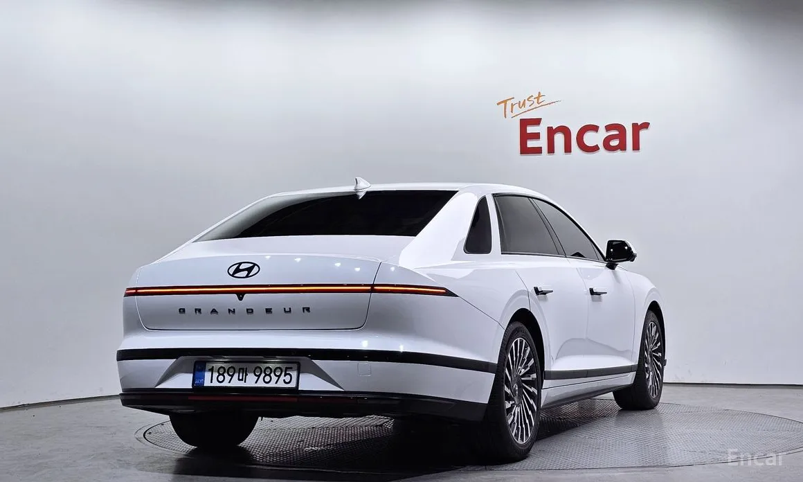 Фото 2 - Hyundai Grandeur