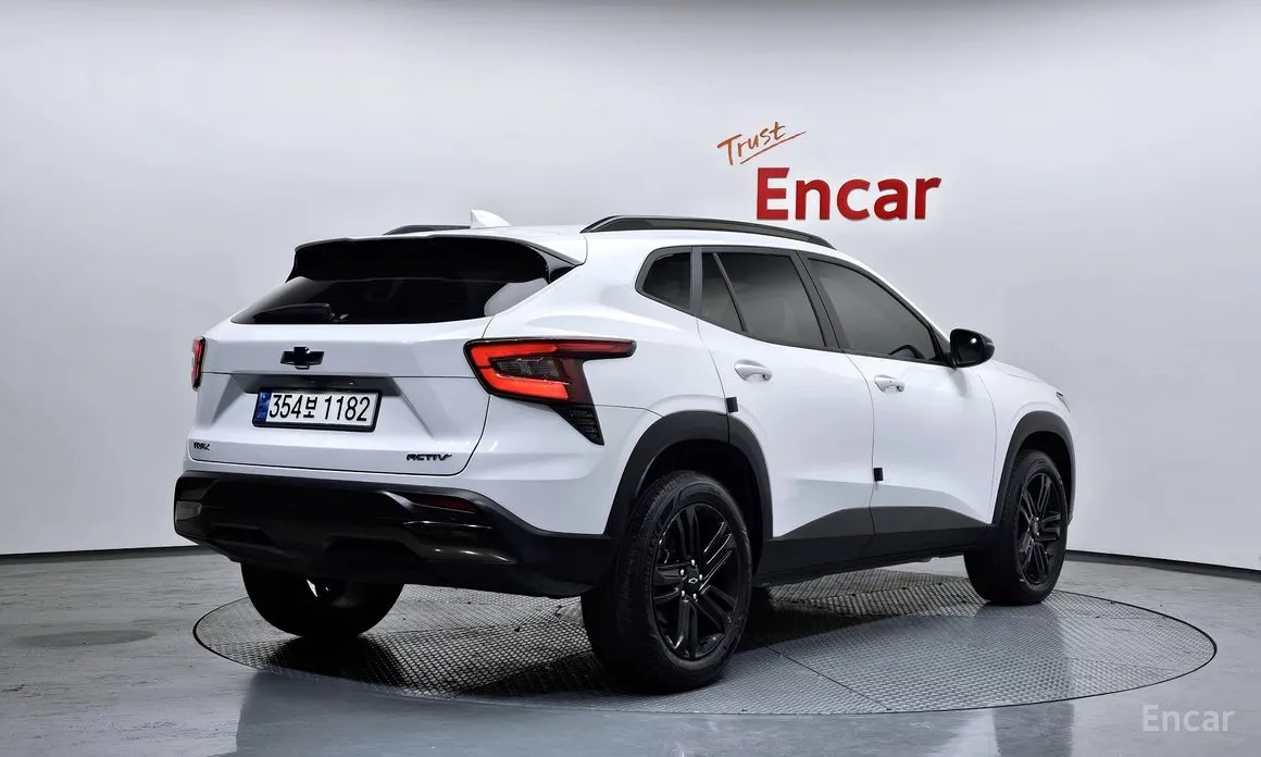 Фото 2 - Chevrolet Trax