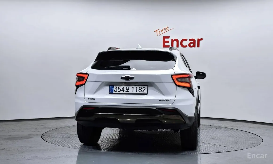 Фото 4 - Chevrolet Trax