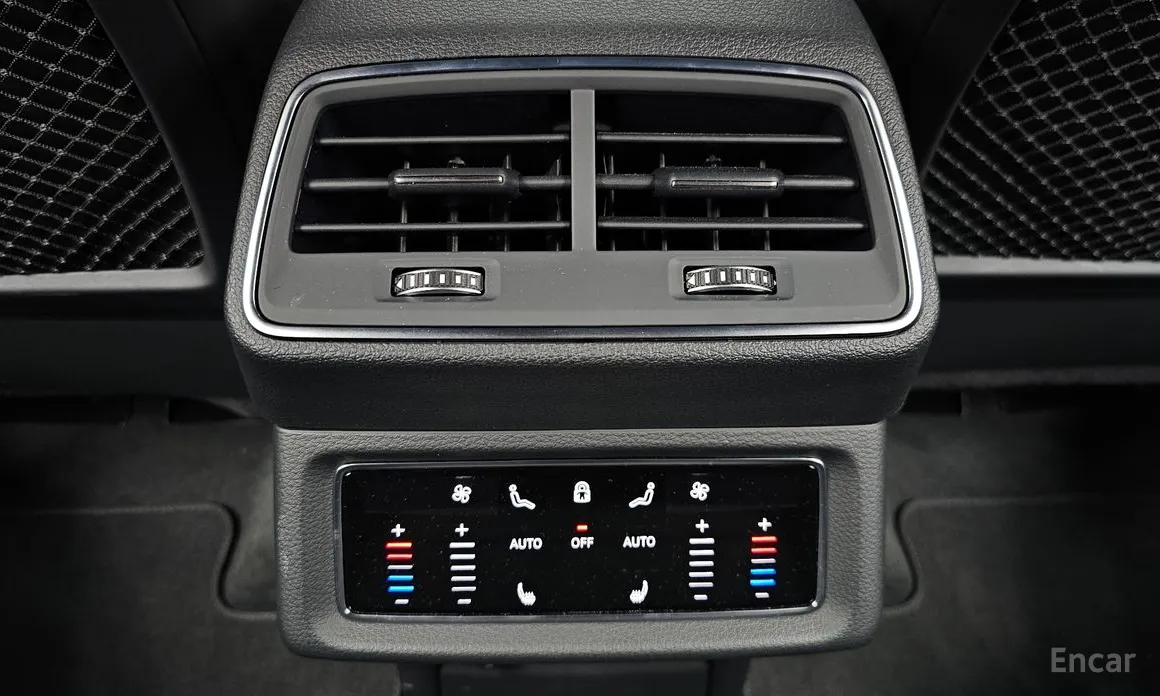 Фото 18 - Audi e-tron