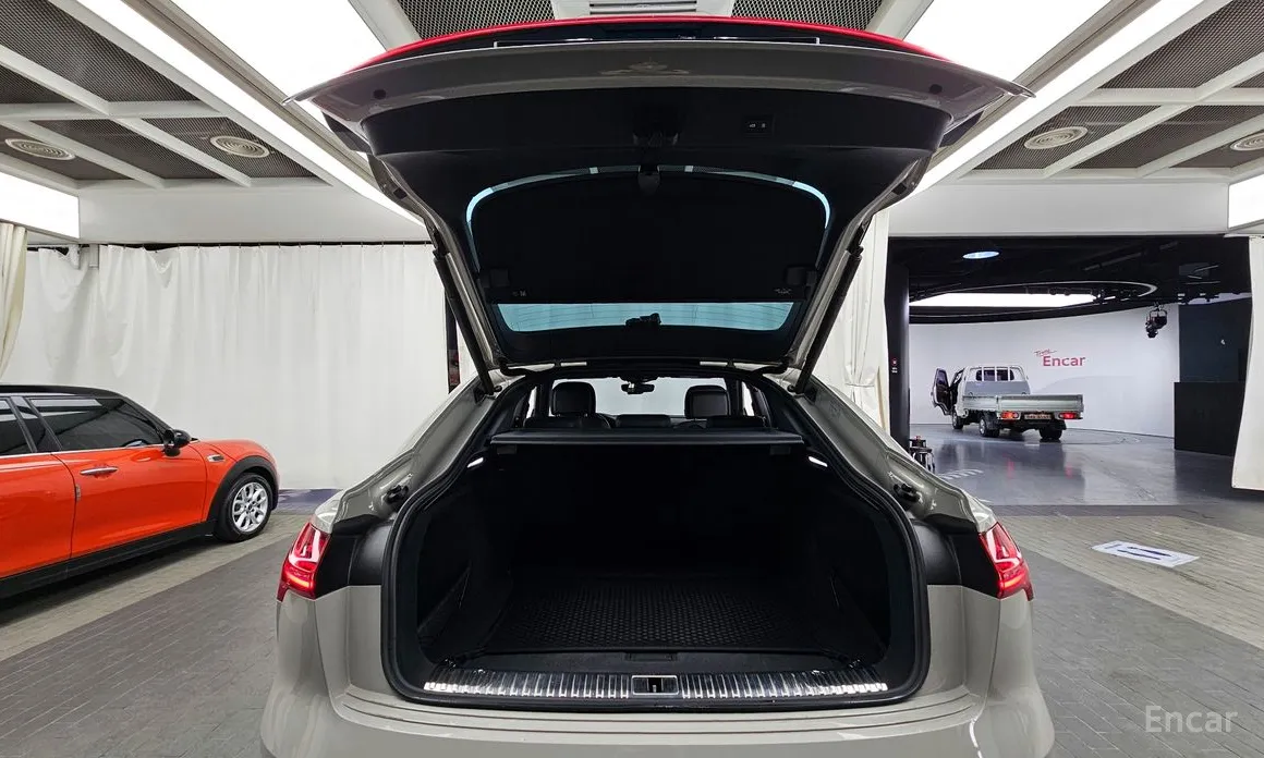 Фото 20 - Audi e-tron