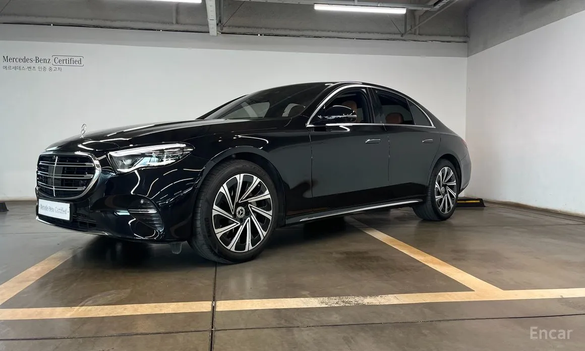 Фото 1 - Mercedes-Benz E-Class