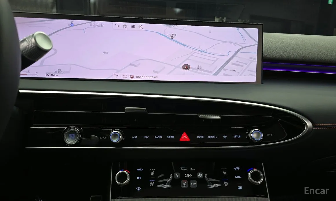 Фото 16 - Genesis GV70