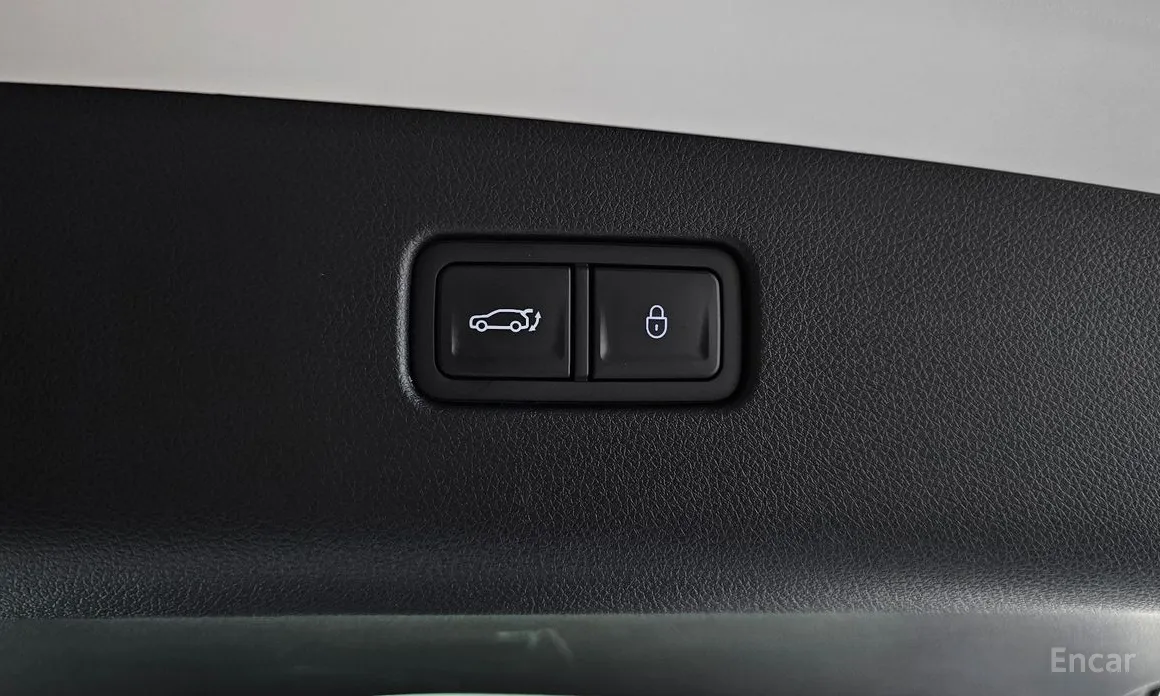 Фото 20 - Genesis GV70