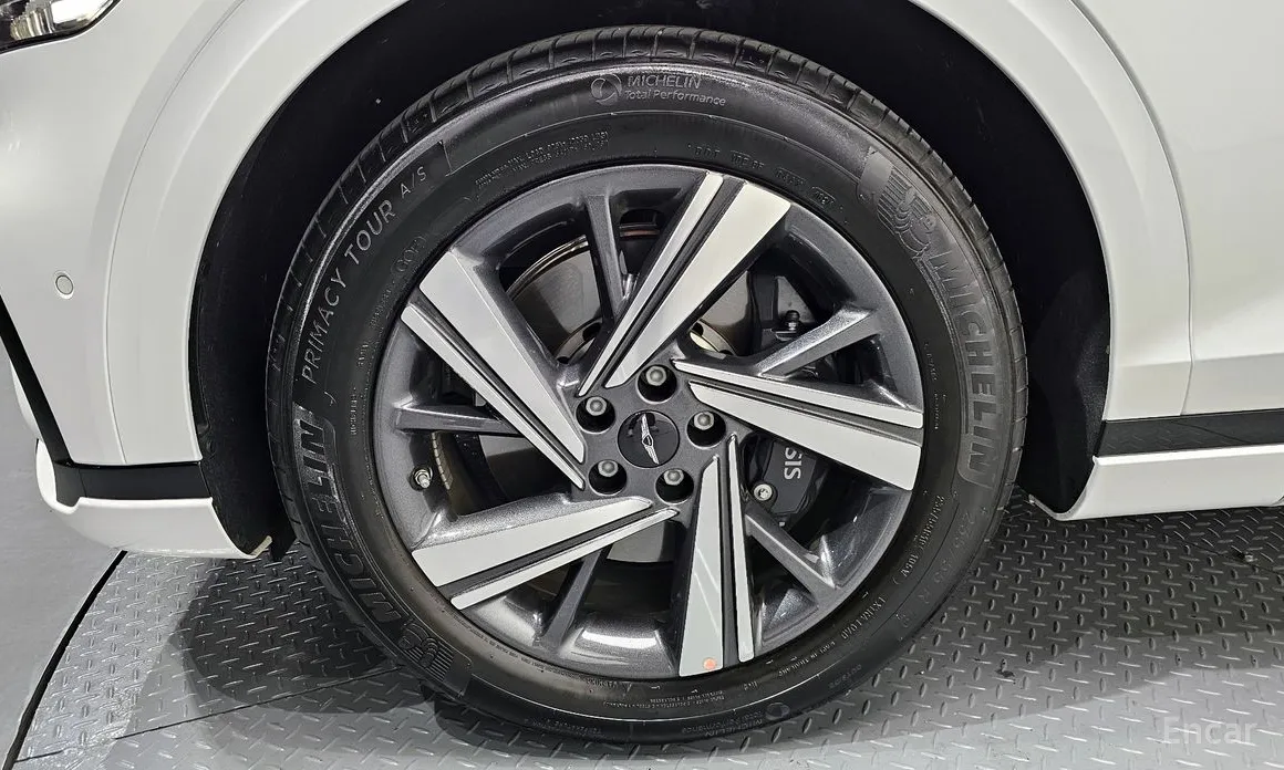 Фото 5 - Genesis GV70