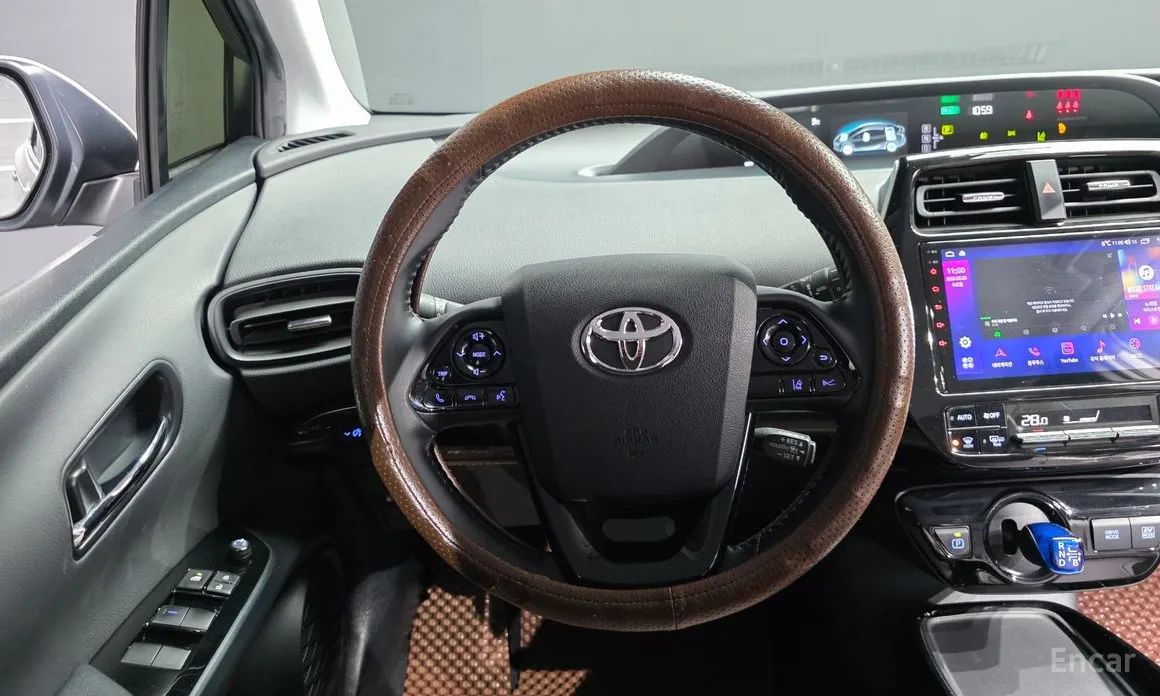 Фото 13 - Toyota Prius