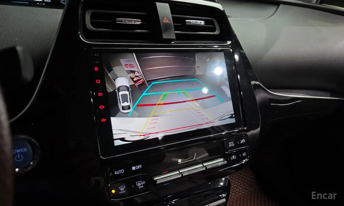 Фото 15 - Toyota Prius