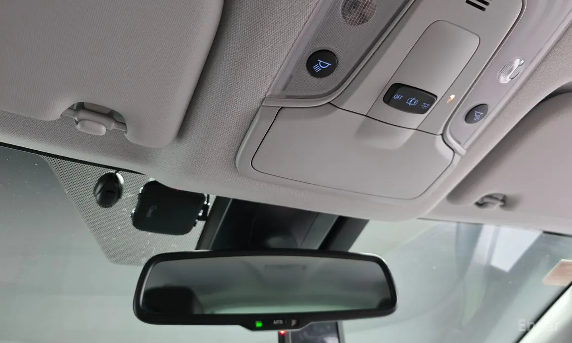 Фото 19 - Toyota Prius