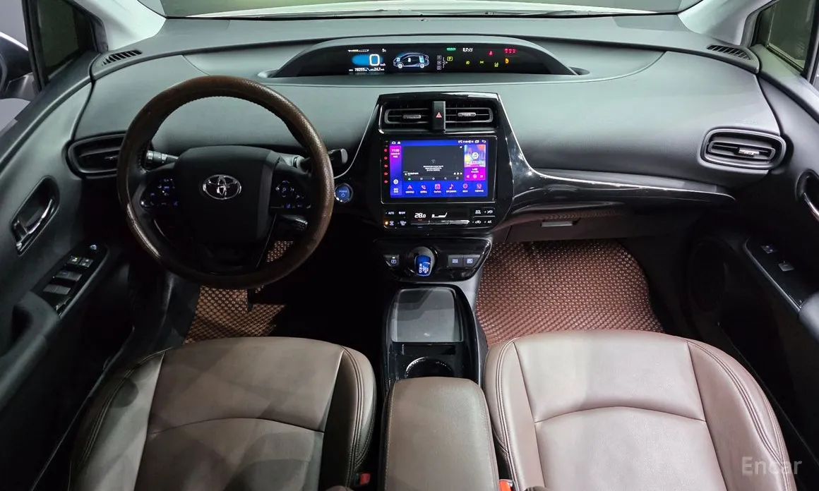 Фото 7 - Toyota Prius