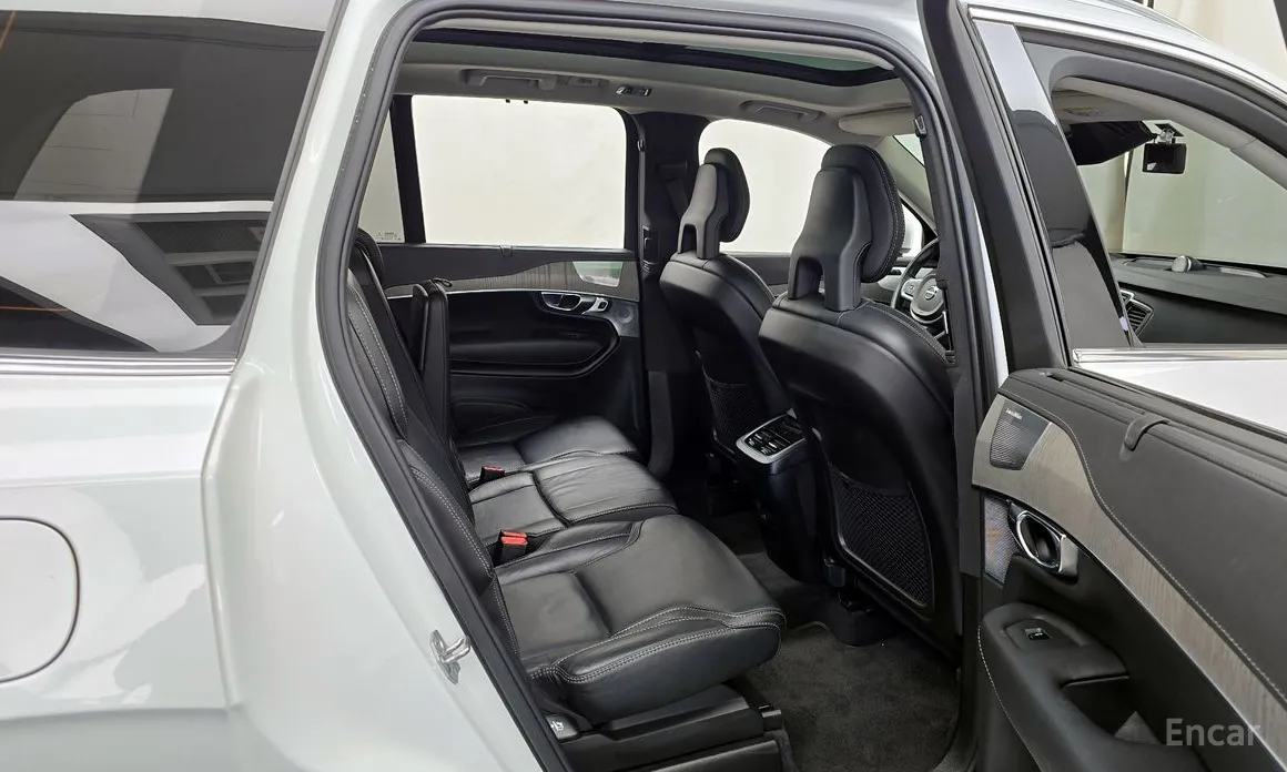 Фото 12 - Volvo XC90