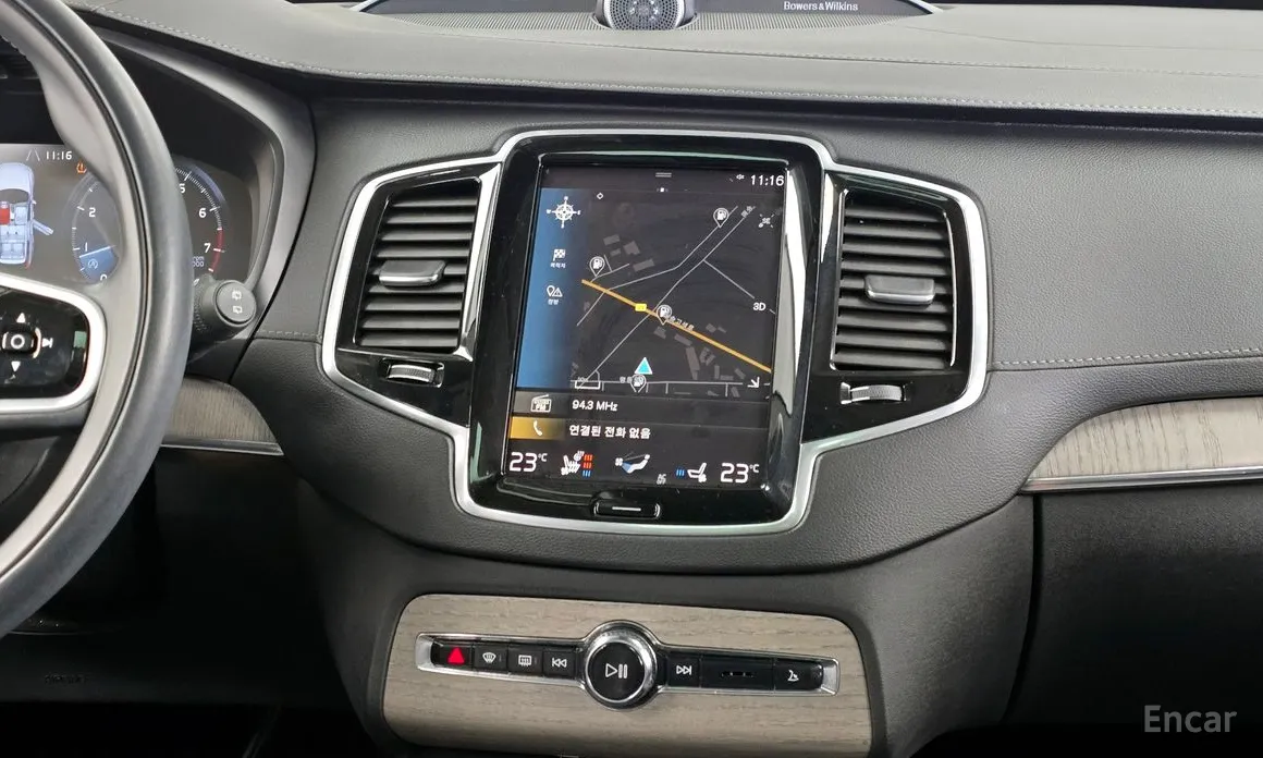 Фото 14 - Volvo XC90